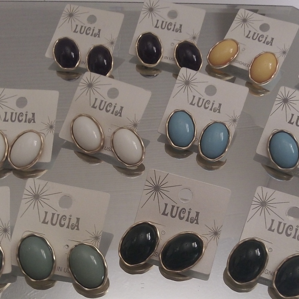 NWTS 12 PAIRS OF LUCIA EARRINGS RETAIL $150 B177